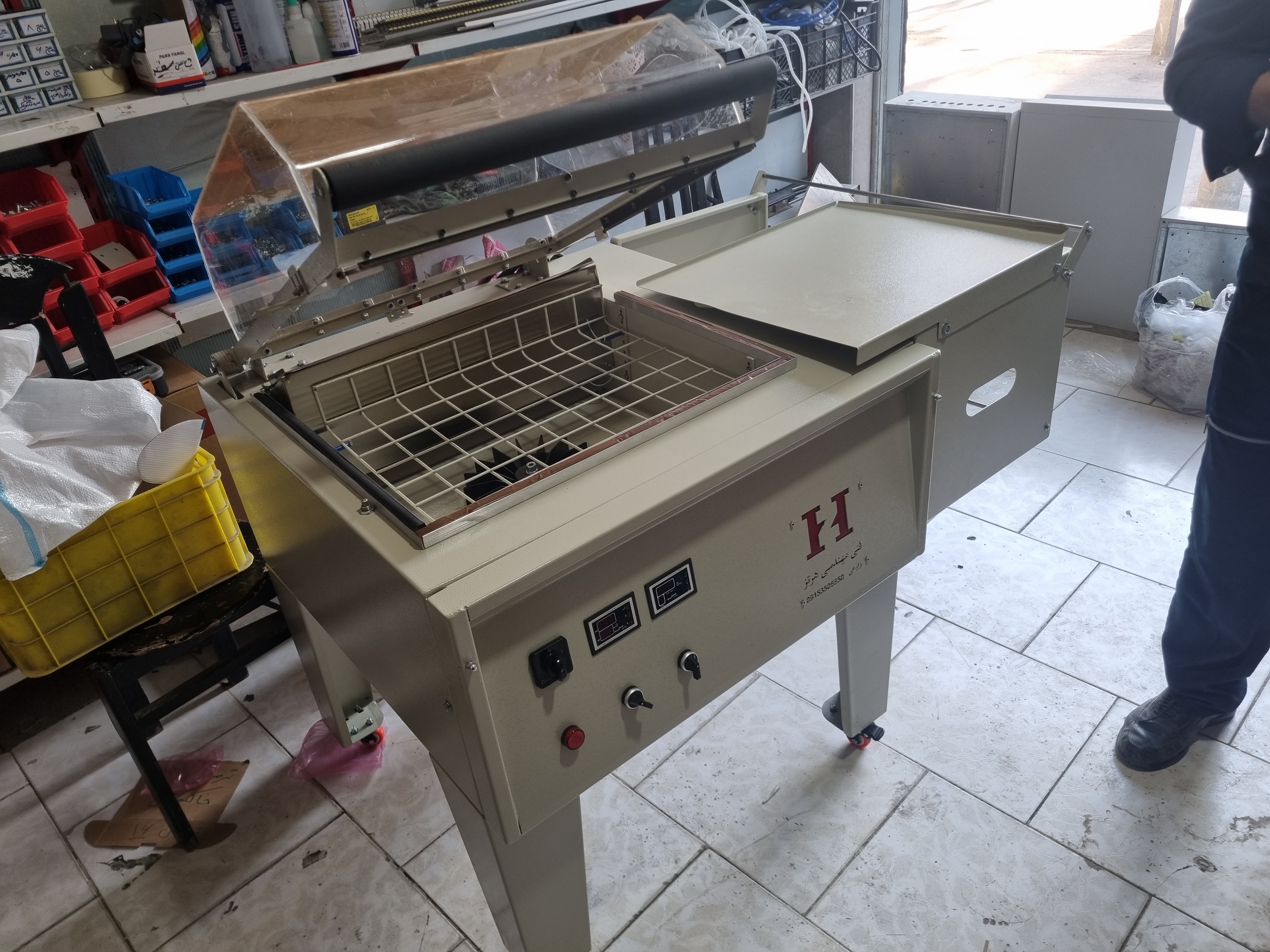 دستگاه مینی شیرینگ پک کابینی حرارتی